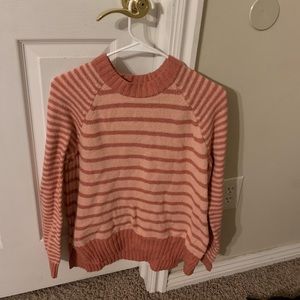 super cute medium striped sweatshirt size M